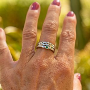 Fluid Twist Band (Size 7.5)